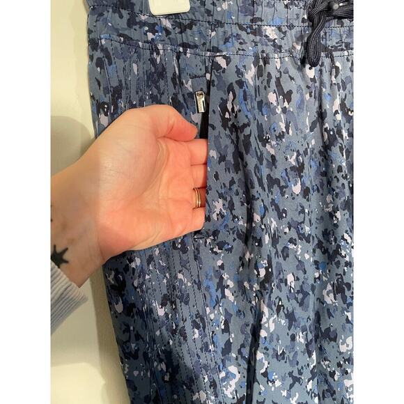 Athleta Avenue Printed Wide Leg Cropped Pants Size 0 Tall - Picture 3 of 12